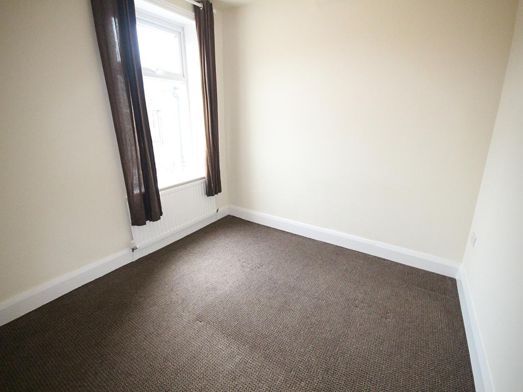 3 bedroom mid terrace house To Let in Barnoldswick - 2015-04-16 09.57.51.jpg
